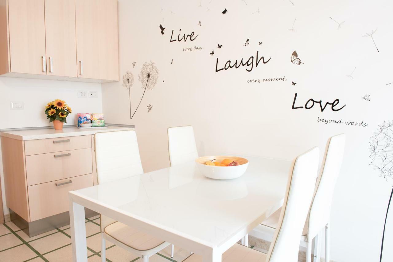 Michelangelo Apartment Civitavecchia Kültér fotó
